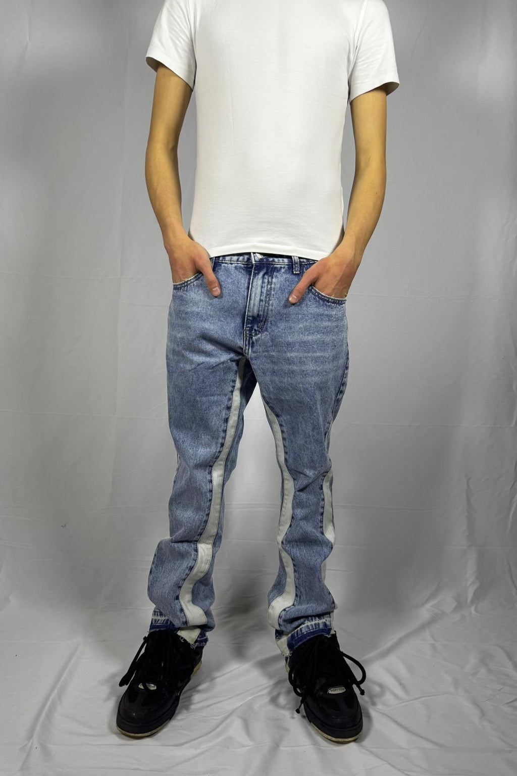 Jeans flared azzurro sfumato